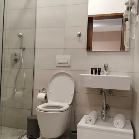 Hotel Pelikan Divjaka